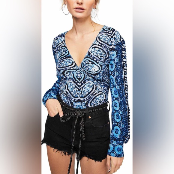 #92 Free People Wild and Free crop top blue - Picture 1 of 3